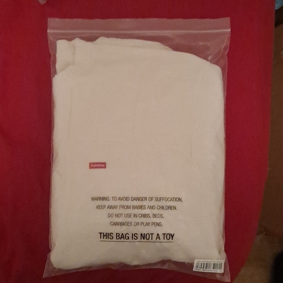 Supreme sweater XL - Picture 2 of 2